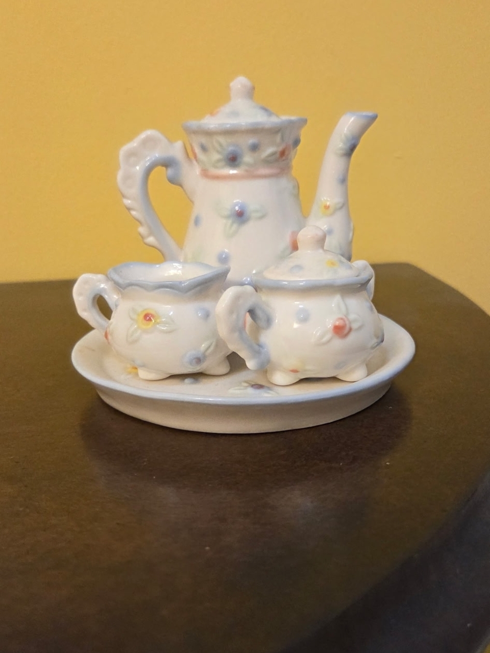 Miniature Porcelain Tea Set with Pastel Floral Accents - Picture 5 of 5